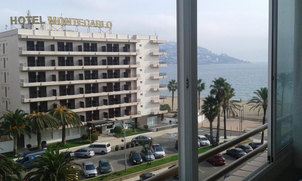 Appartement Premiere Ligne De Mer Avec Piscine Rosas Exteriör bild