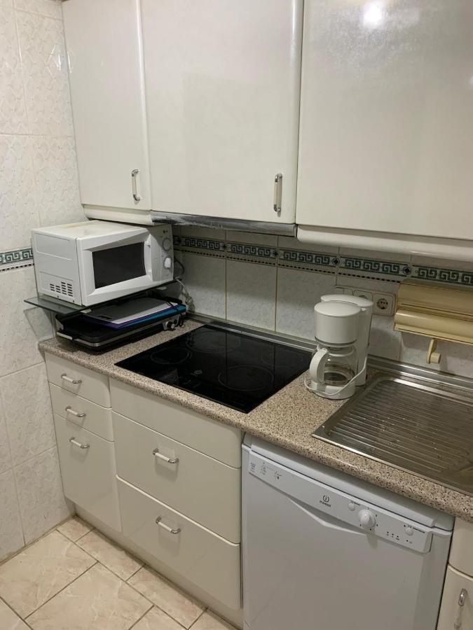 Appartement Premiere Ligne De Mer Avec Piscine Rosas Exteriör bild