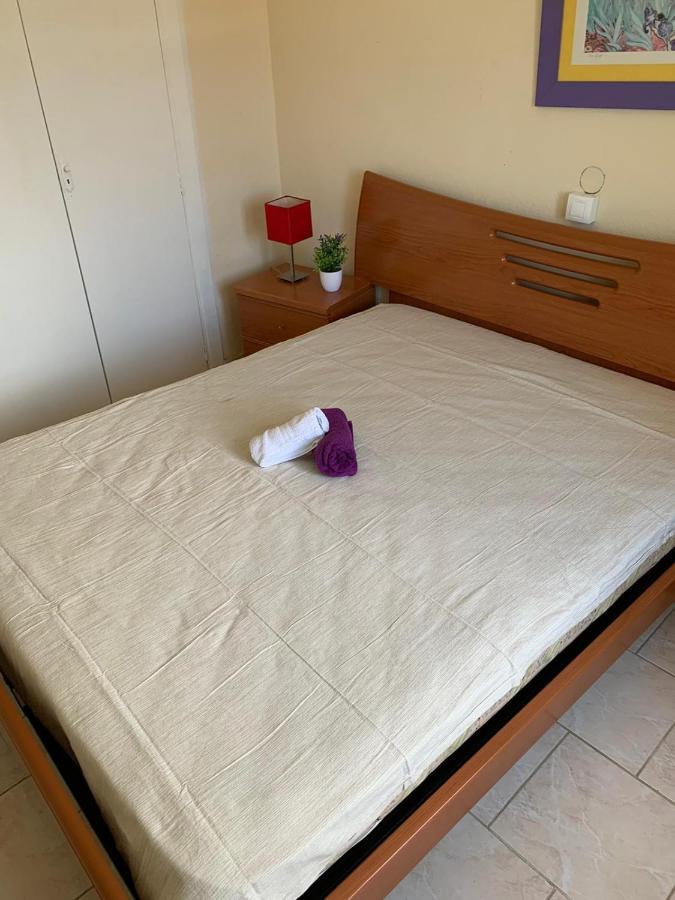 Appartement Premiere Ligne De Mer Avec Piscine Rosas Exteriör bild