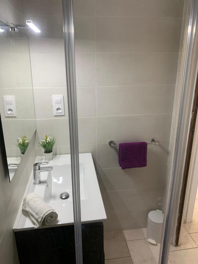 Appartement Premiere Ligne De Mer Avec Piscine Rosas Exteriör bild
