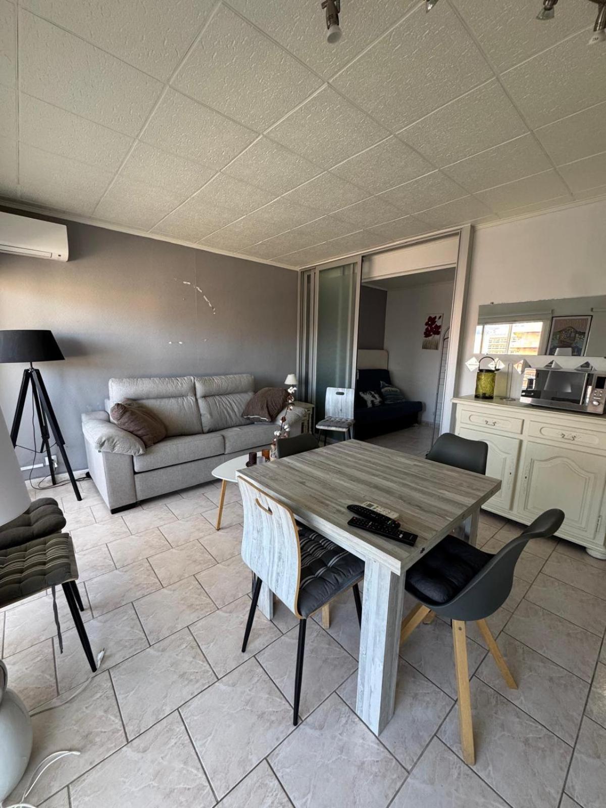 Appartement Premiere Ligne De Mer Avec Piscine Rosas Exteriör bild
